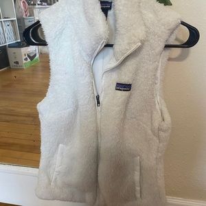 patagonia white sherpa vest